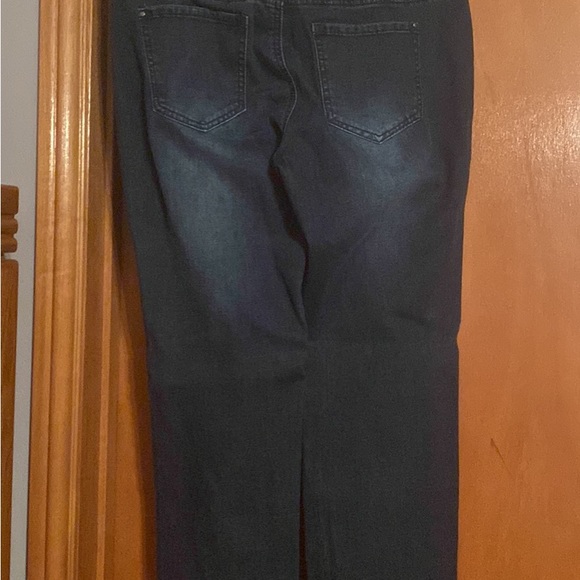 Marie Claire Jeans pull on size 11 - Picture 3 of 8